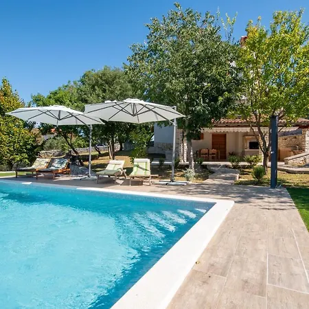 Villa Vacation House Ana
